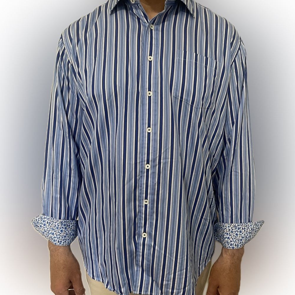Bugatchi Size 2XL blue and white lightweight dress shirt